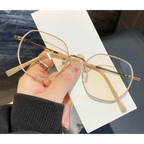 POMTOR 금자 안경 – 블루라이트 차단 효과로 눈 건강을 지키는 리얼 리뷰!