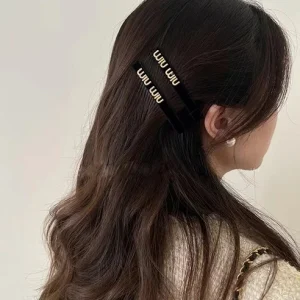 Read more about the article 미다미 플루토 벨벳 포인트 롱 집게핀 세트, 진짜 매력적인 선택! (리얼 리뷰)